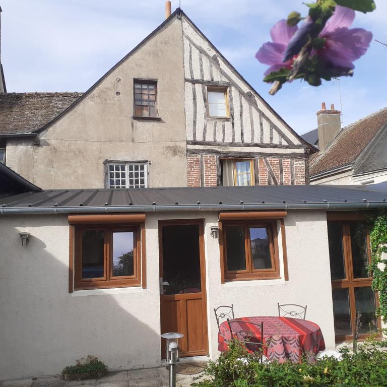 Gite Maisonnette avec terrasse - hyper centre Amboise - Maison 1 Chambre - 7