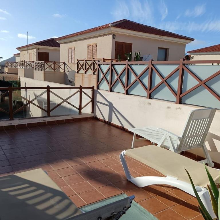 Bonita villa en Corralejo con piscina y wifi - Casa con 1 dormitorio - 7