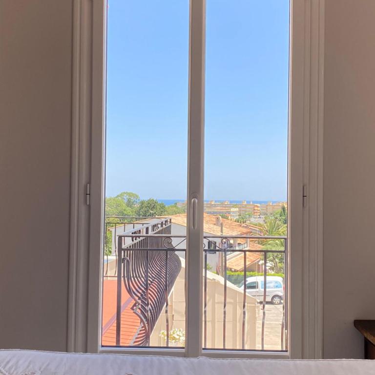 Appartement dans Villa à Antibes avec Vue Mer - Apartment mit 2 Schlafzimmern - 8