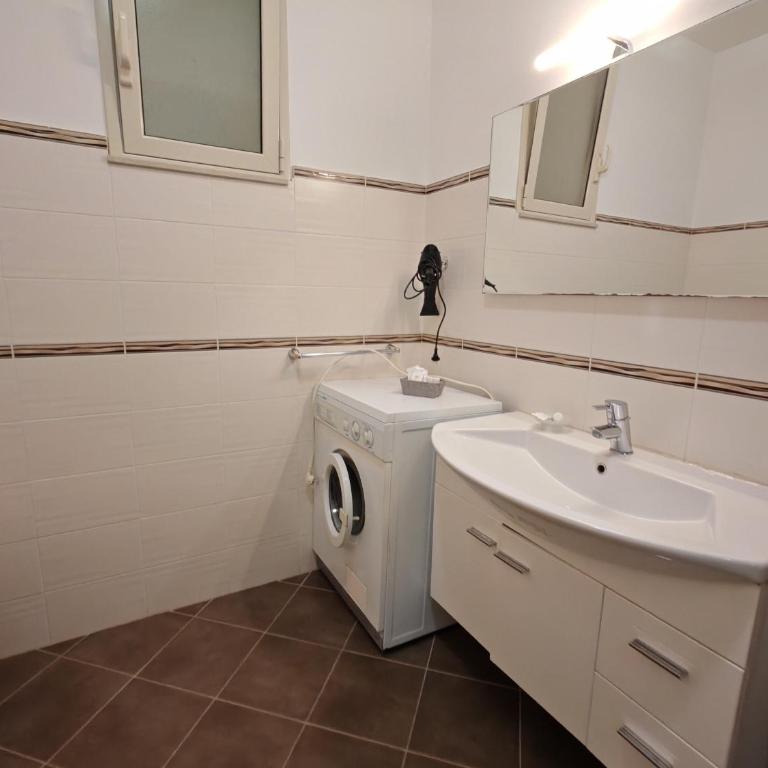 Casa Ragusa 59 by Holiday World - Appartamento con 2 Camere da Letto - 16