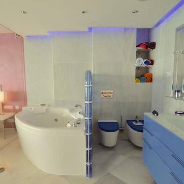 Malibu Beach Deluxe Wohnung Strandlage - Two-Bedroom Apartment - 16