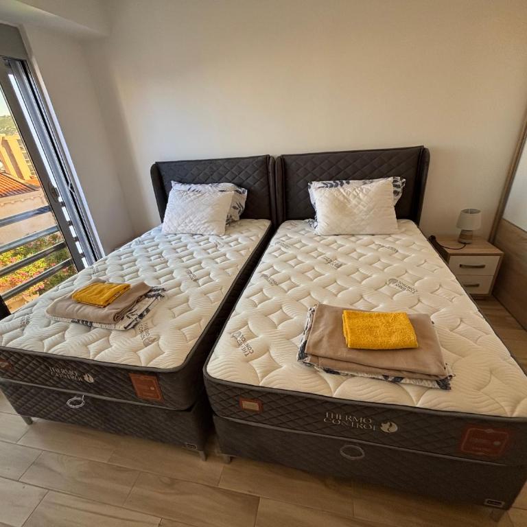 Hana Apartments - Two-Bedroom Apartment with Balcony and Terrace - 6