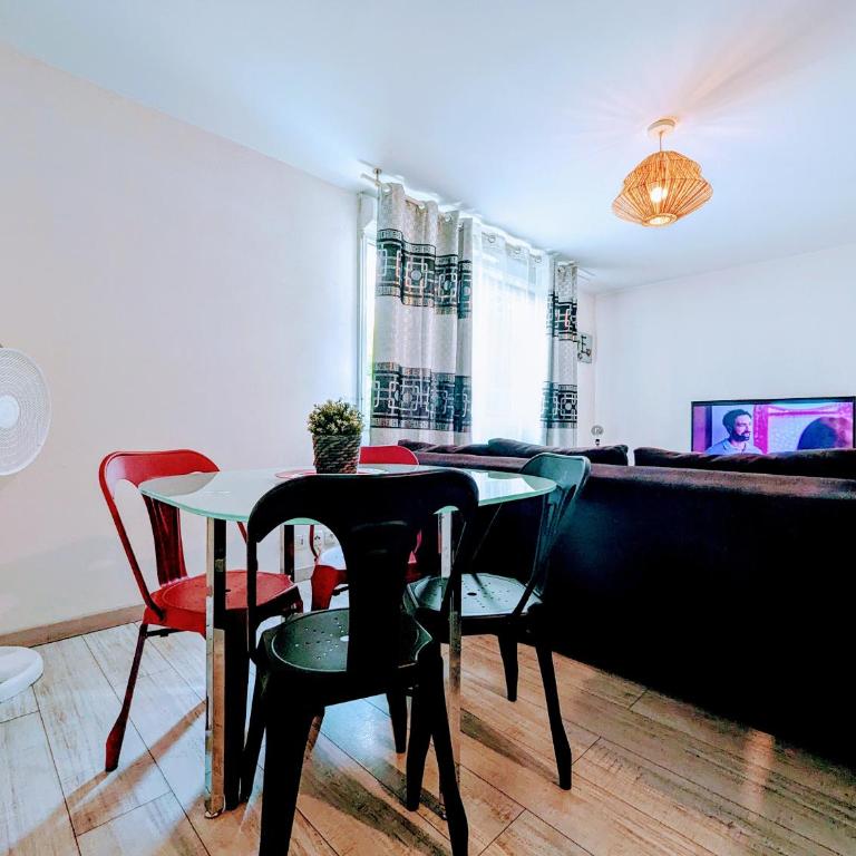 Chic apart with bar in Paris - One-Bedroom Apartment - 31