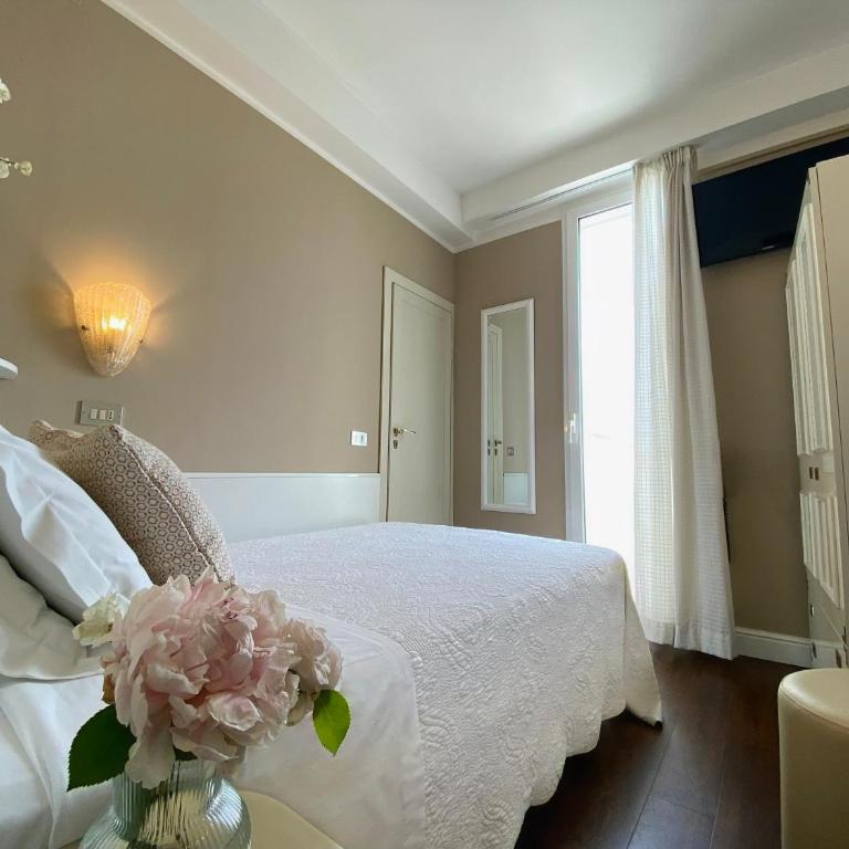 Hotel Admiral - on the beach - Single Room with Balcony - 4
