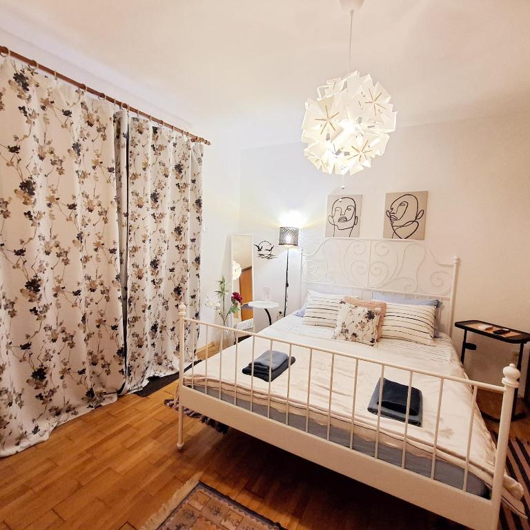 Kadena Apartments - Deluxe Double Room - 14