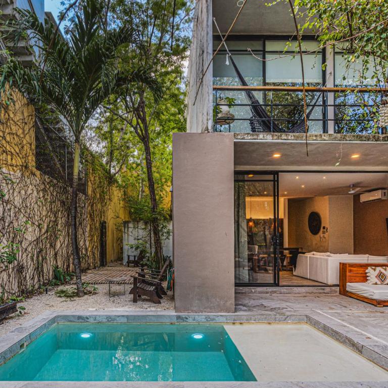 Serene 4BR Villa w Pool Hot Tub 1xFREE BREAKFAST - Villa - 33