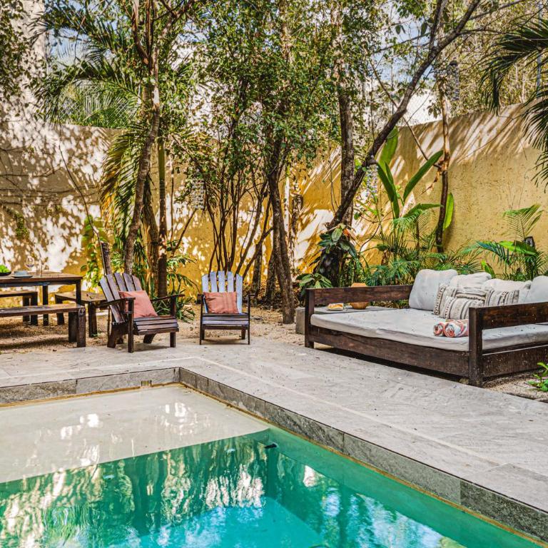 Serene 4BR Villa w Pool Hot Tub 1xFREE BREAKFAST - Villa - 43