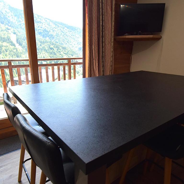 VAUJANYLOCATIONS - Silenes04 - Appartement 3 Chambres avec Vue sur la Montagne - 2