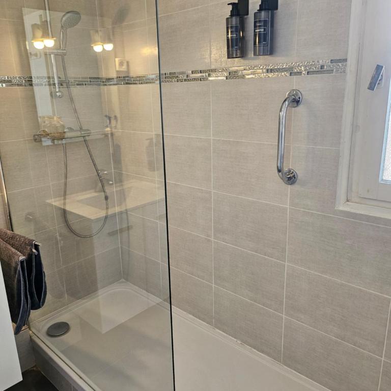 F2 avec grand balcon quartier gare! - Apartment mit 1 Schlafzimmer - 8