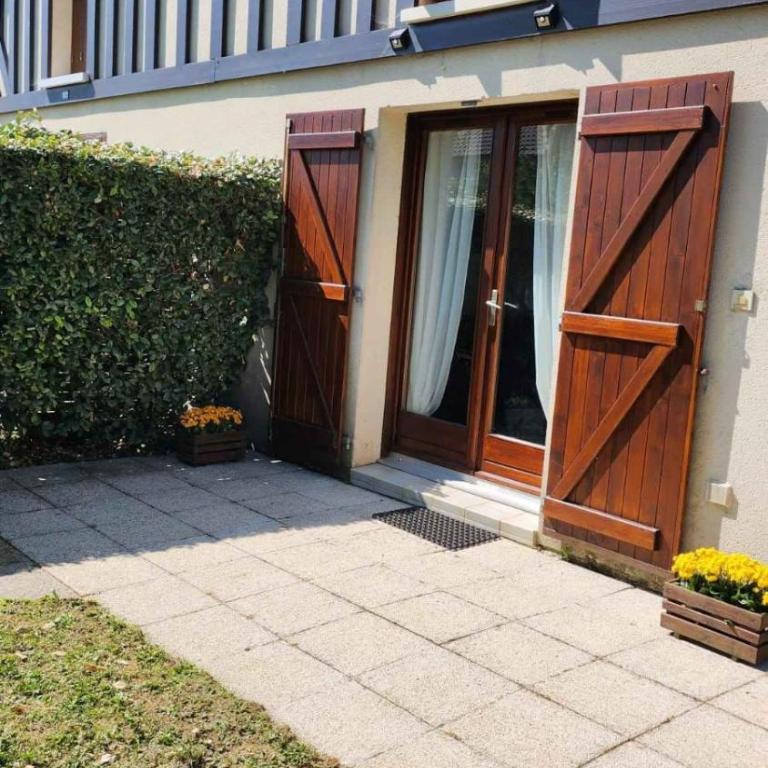 House with garden and barbecue in Cabourg - Vacation Home - 2