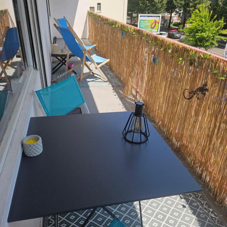 F2 avec grand balcon quartier gare! - Apartment mit 1 Schlafzimmer - 3