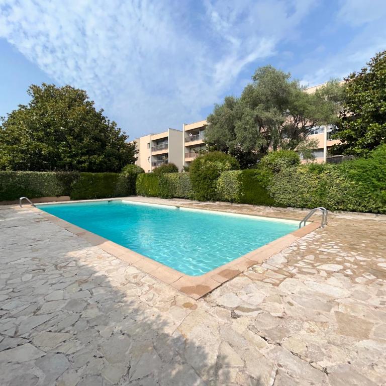 Magnifique Studio dans résidence avec Piscine - Studio - 33