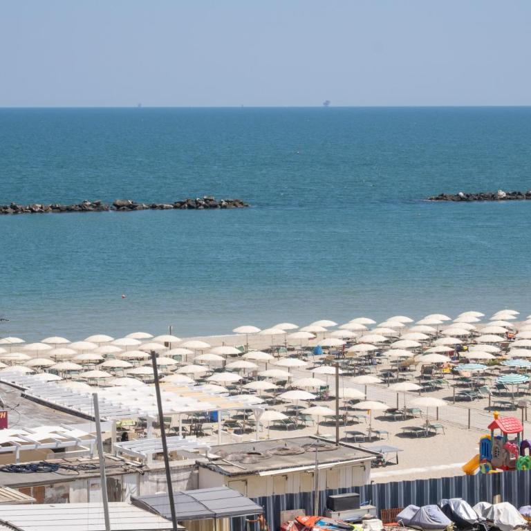 Hotel Marina Beach - Azzurro Club - Camera Quadrupla con Vista Mare - 4