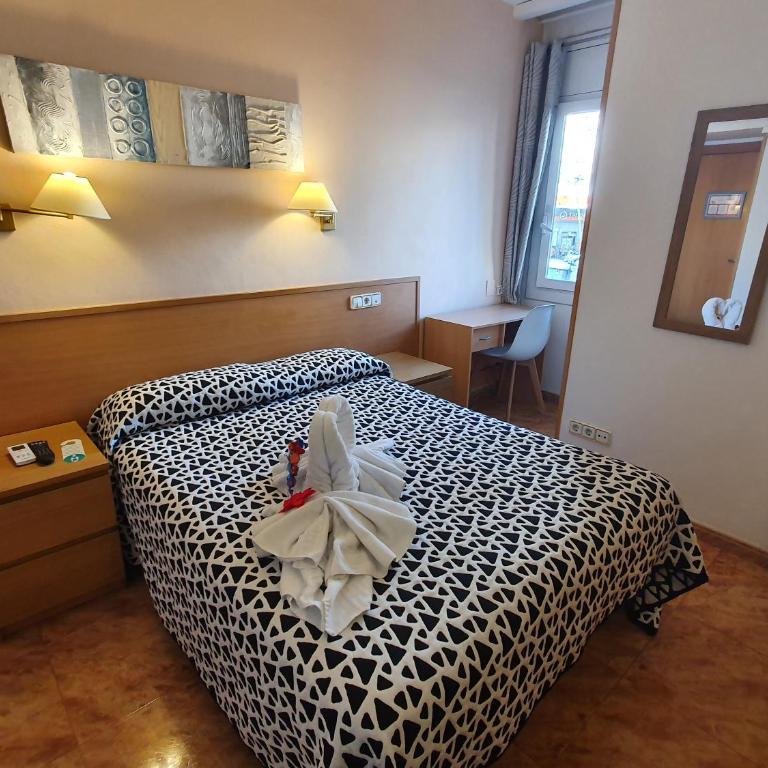 Hostal Rio De Castro - Habitación Doble con baño privado - 12