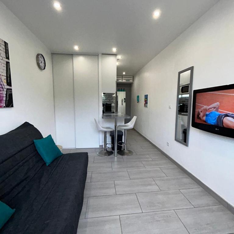 Magnifique Studio dans résidence avec Piscine - Studio - 2