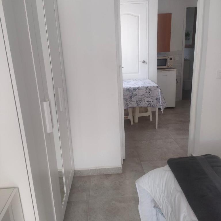 Alba 2 apartamento y Alba 3 habitación con baño - Apartamento con terraza - 30