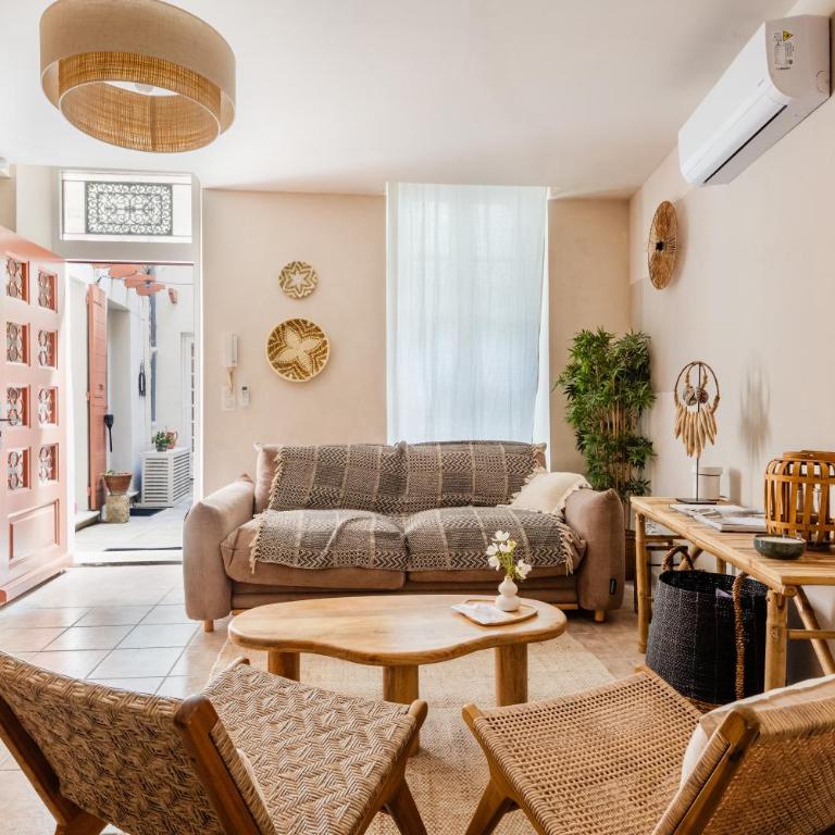 La Cour Secrète - Suite Bali - Escapade balinaise romantique - Balnéo privée - Spacieuse et tamisée - cœur de ville Carpentras - Appartement 1 Chambre avec Baignoire Spa - 20