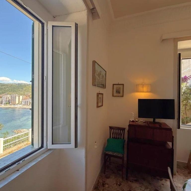 Panoramic Apartments in Villa in Center "The Beach and The Cliff" 1 - Appartamento con Vista Mare - 22