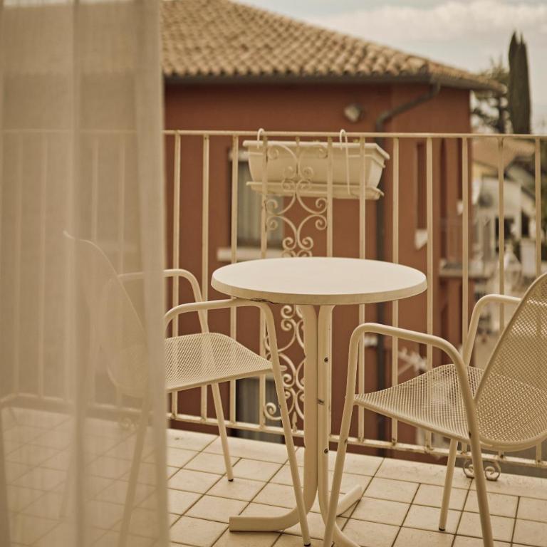 Hotel Le Mura - Camera Matrimoniale Deluxe con Balcone - 10