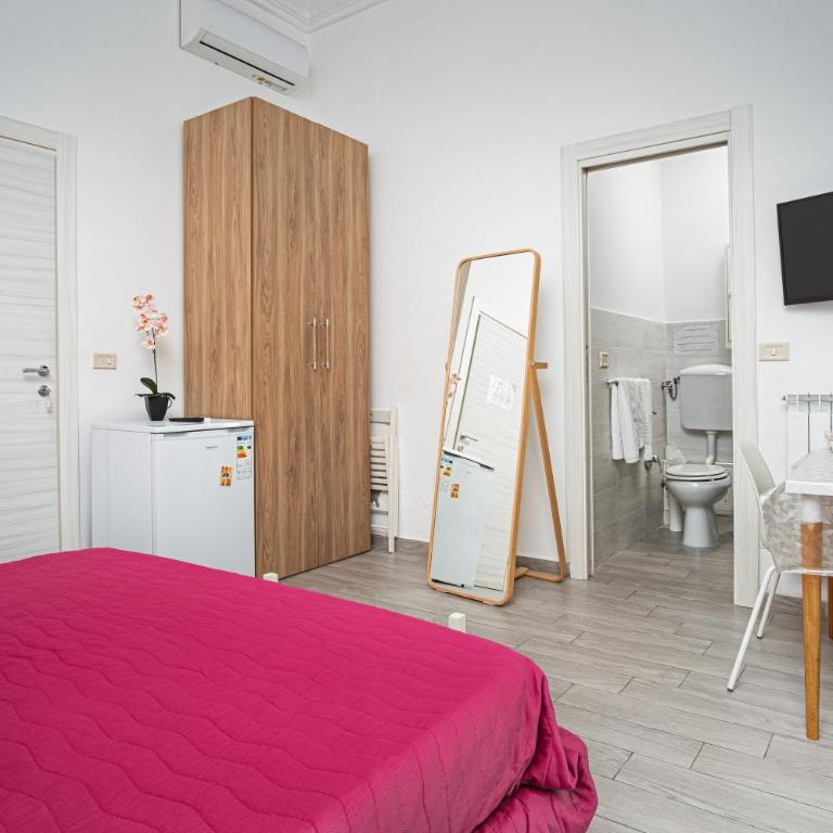 GARDEN HOUSE: APARTMENTS AND ROOMS FOR HOLIDAYS - Habitación Doble con baño privado - 28
