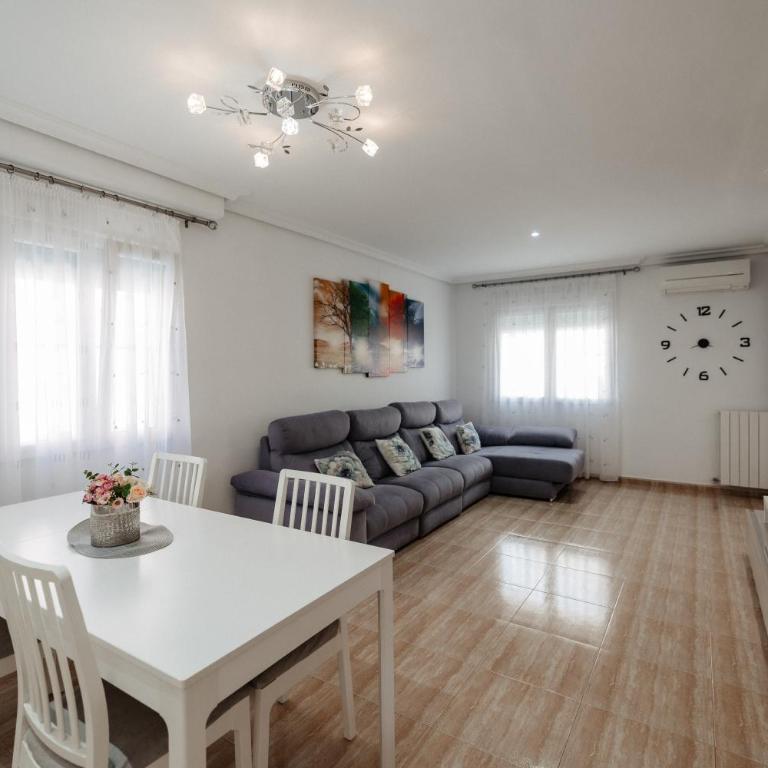 Chalet Familiar en Vinaroz - Four-Bedroom House - 10