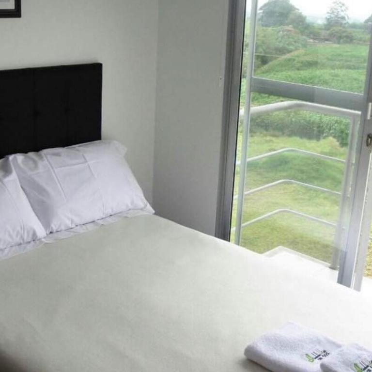 Encanto en el eje cafetero - Apartamento de 2 dormitorios con vistas a la montaña - 16