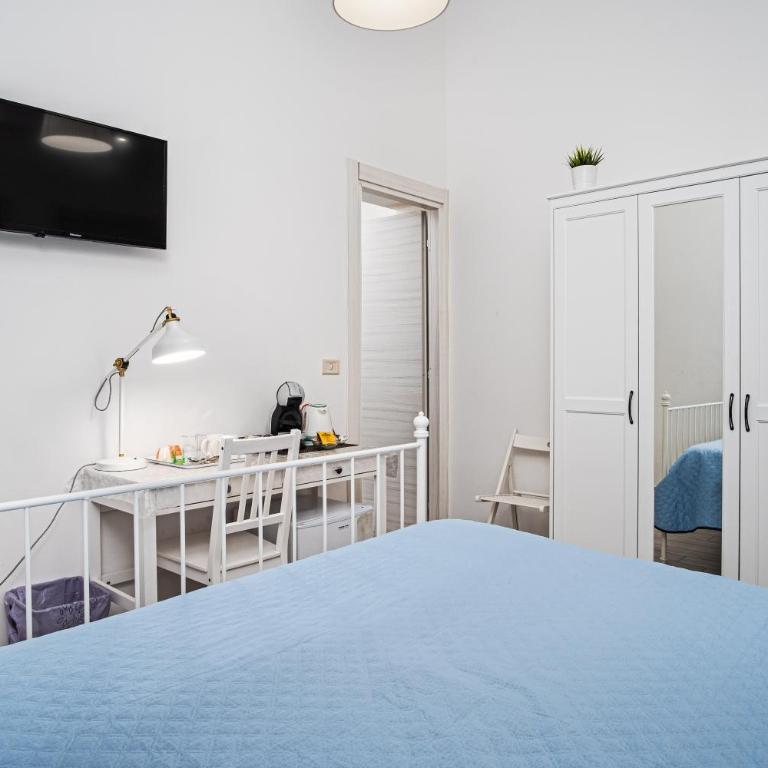 GARDEN HOUSE: APARTMENTS AND ROOMS FOR HOLIDAYS - Habitación Doble con baño privado - 28