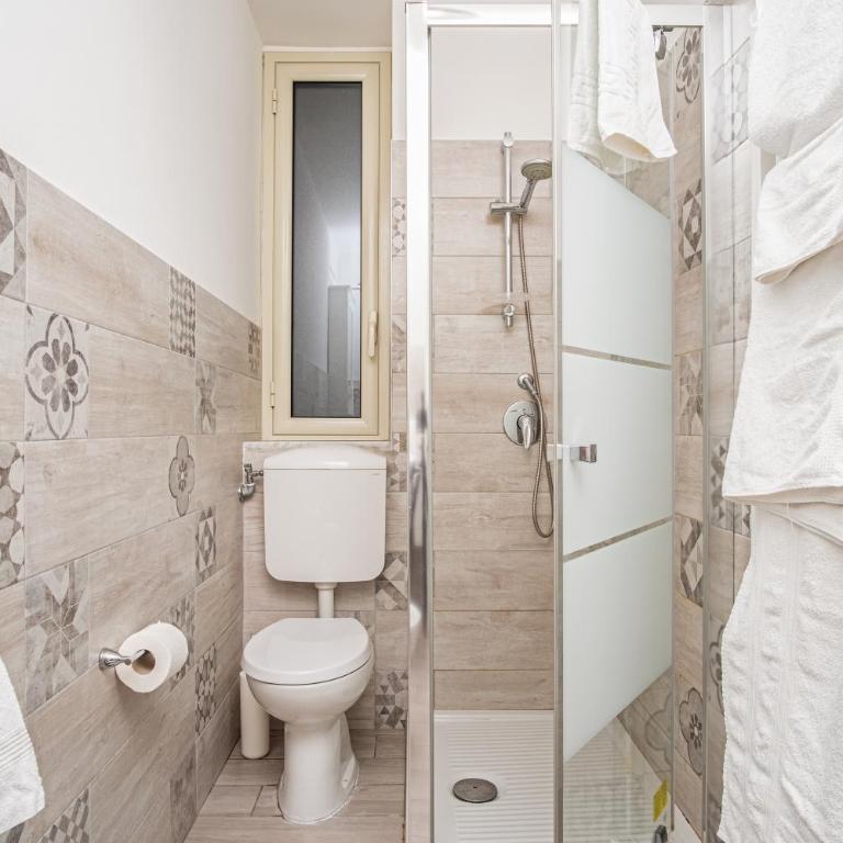 GARDEN HOUSE: APARTMENTS AND ROOMS FOR HOLIDAYS - Apartamento con vistas al jardín - 33