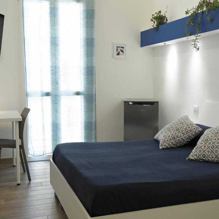 Sea View Teti Rooms & Apts - Camera Matrimoniale con Balcone e Vista Mare - 13