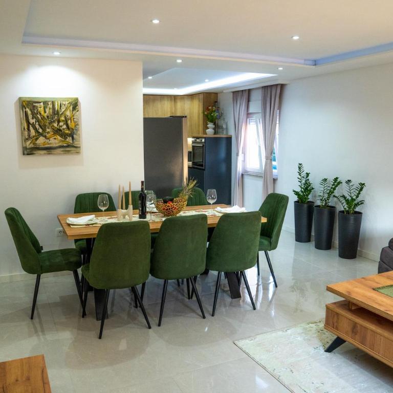 Villa Lapis - Three-Bedroom Villa - 41