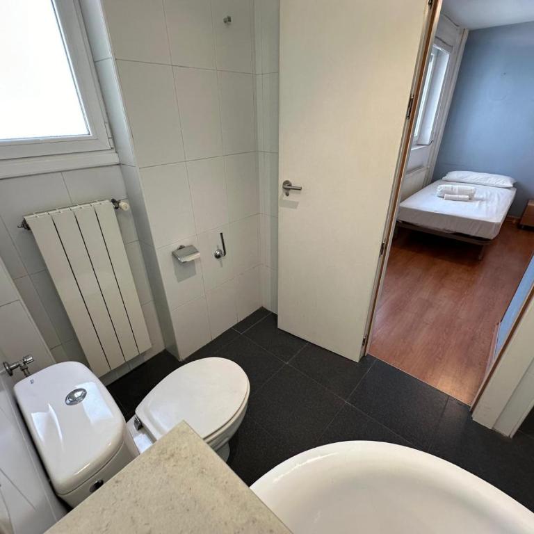 mikasita Pamplona Centro - student housing & coliving - Double Room with Private Bathroom - 7