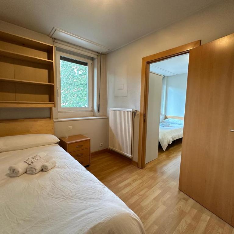 mikasita Pamplona Centro - student housing & coliving - Double Room with Private Bathroom - 4