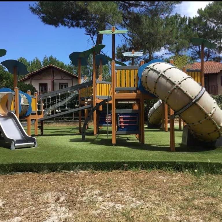 T2 Lacanau - piscine chauffée au calme sur le golf à 2kms Océan - Appartement 1 Chambre - 16