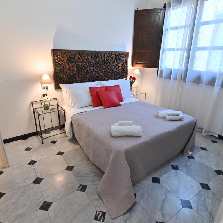 IzzHome Elegance - Appartamento con 2 Camere da Letto - 13