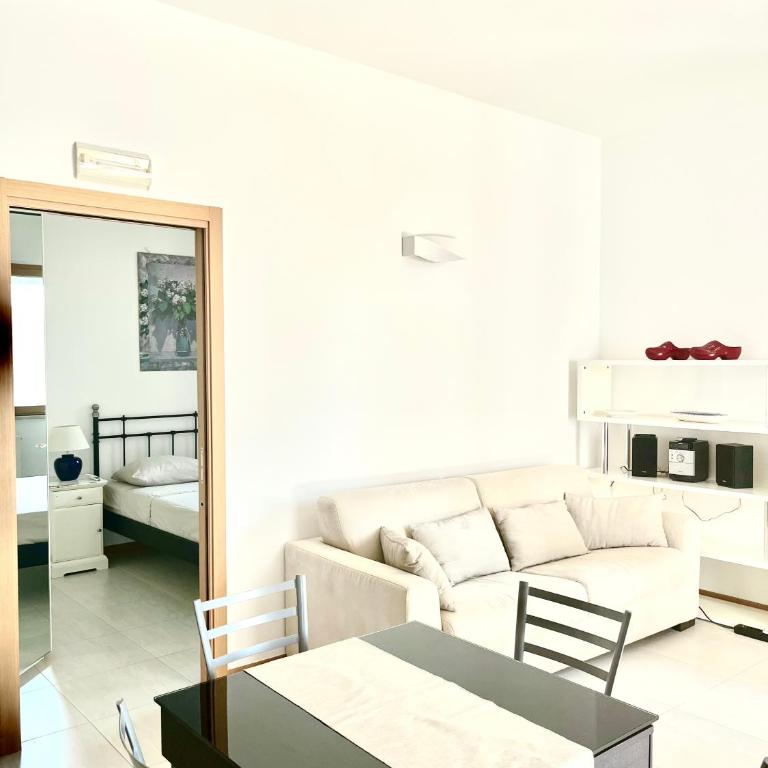 Polignano Villa with Jacuzzi, Garden & Parking - Villa Deluxe - 6