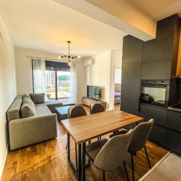 Soho Apartments - Deluks Apartman sa 2 Spavaće Sobe i Pogledom na Vrt - 1