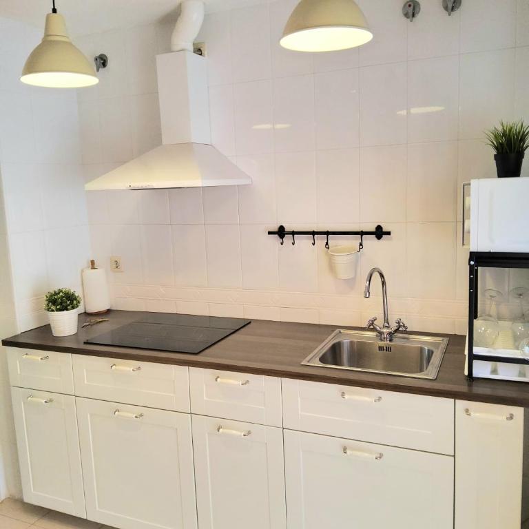 Ático fresco y luminoso con aparcamiento privado - Apartamento de 2 dormitorios - 40