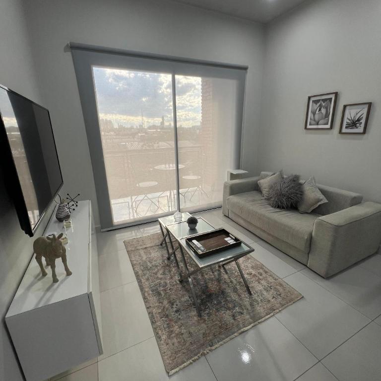 Cozy 1 bed apt in Luque with terrace and pool - Apartment - 1