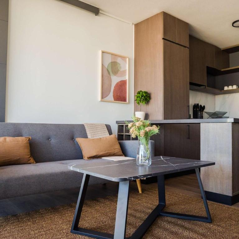 Chic 2BR Haven in the Heart of Las Condes Oasis - Apartamento - 3