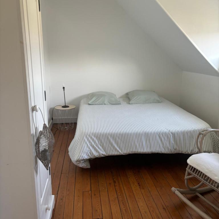 Maison de caractère Le Mans 3 min à pieds gare et tram, proche centre ville , garage - Maison 3 Chambres - 13