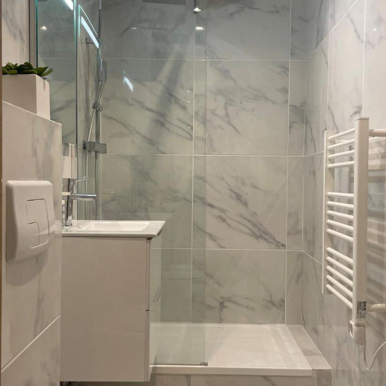 2 pièces aux porte de Monaco , Plage , Tennis ,GP - Appartement 1 Chambre - Non-Fumeurs - 8