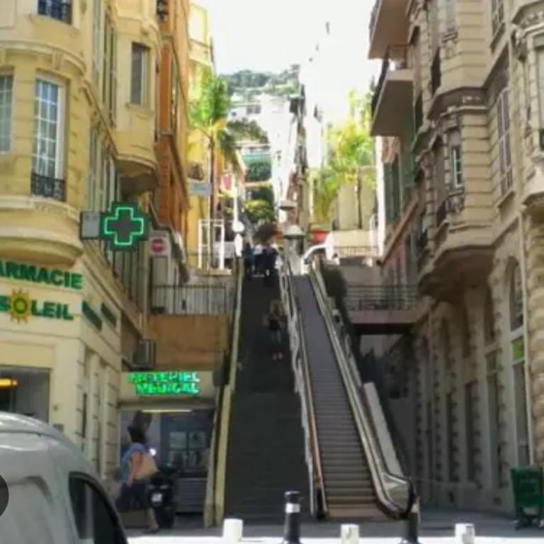 2 pièces aux porte de Monaco , Plage , Tennis ,GP - Appartement 1 Chambre - Non-Fumeurs - 3