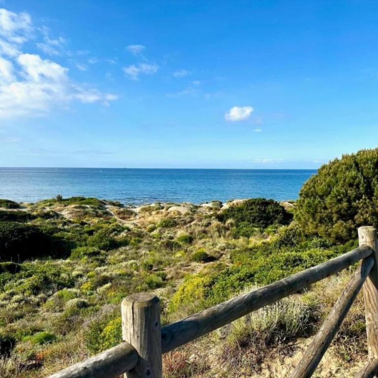 Studio in Marbella steps from sandy beach - Apartment - 40