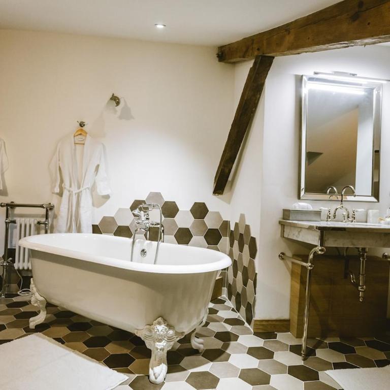 Maison de Charme avec Spa, Au coeur de Bergerac - Three-Bedroom House - 10