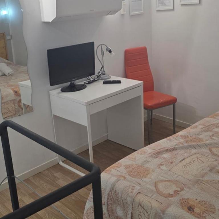 Tourist House Palermo - Camera Matrimoniale Economy - 1