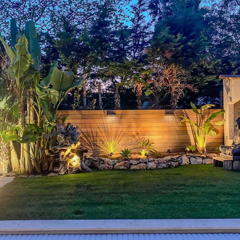 La Dolce Villa 11 sleeps Pool & Landscaped Garden - Villa - 55