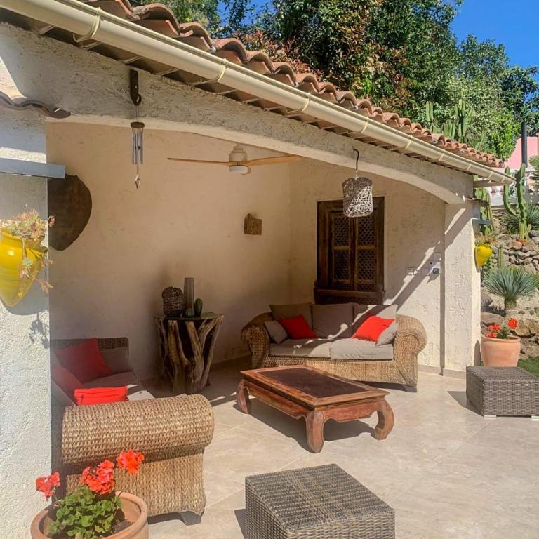 La Dolce Villa 11 sleeps Pool & Landscaped Garden - Villa - 44