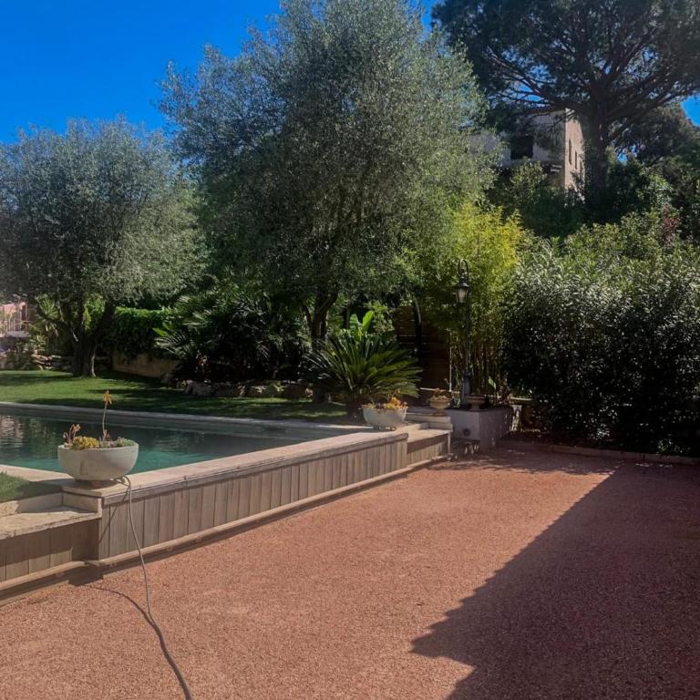 La Dolce Villa 11 sleeps Pool & Landscaped Garden - Villa - 64