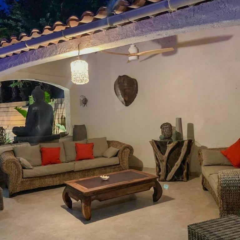 La Dolce Villa 11 sleeps Pool & Landscaped Garden - Villa - 45