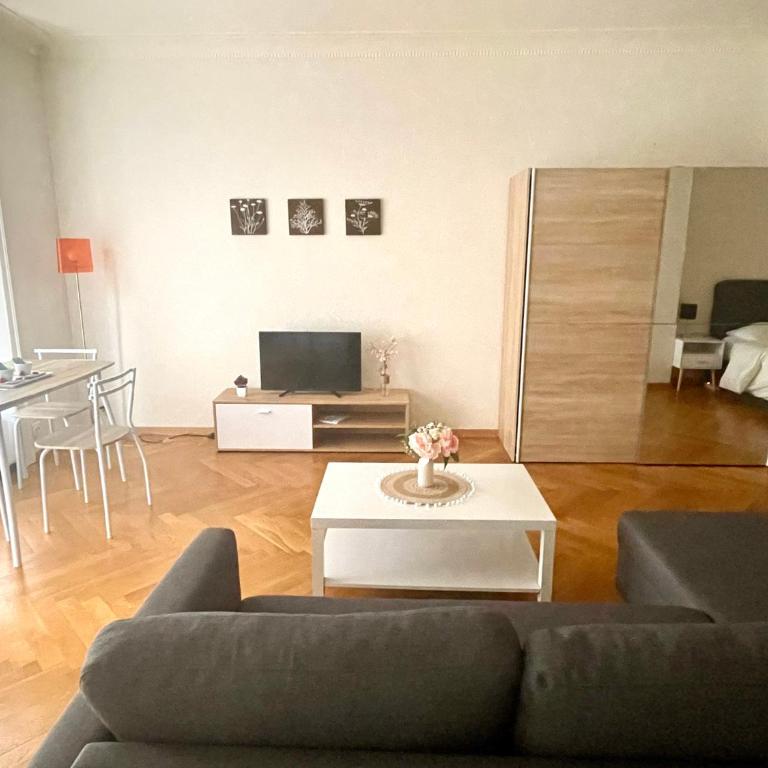 Fully Furnished down town- 5 minutes from Lausanne Train station - Apartment mit 1 Schlafzimmer - 5